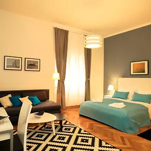 https://contarini-luxury-rooms.splithotels.org