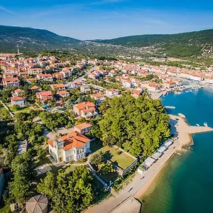 https://apartments-vodaric.primorje-gorskikotar.com